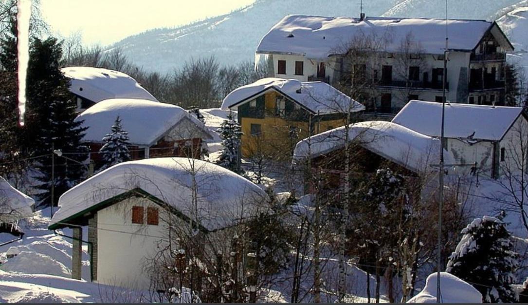 White Appartament Bagnolo Piemonte Экстерьер фото